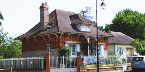 Maison fleurie à Bellegarde